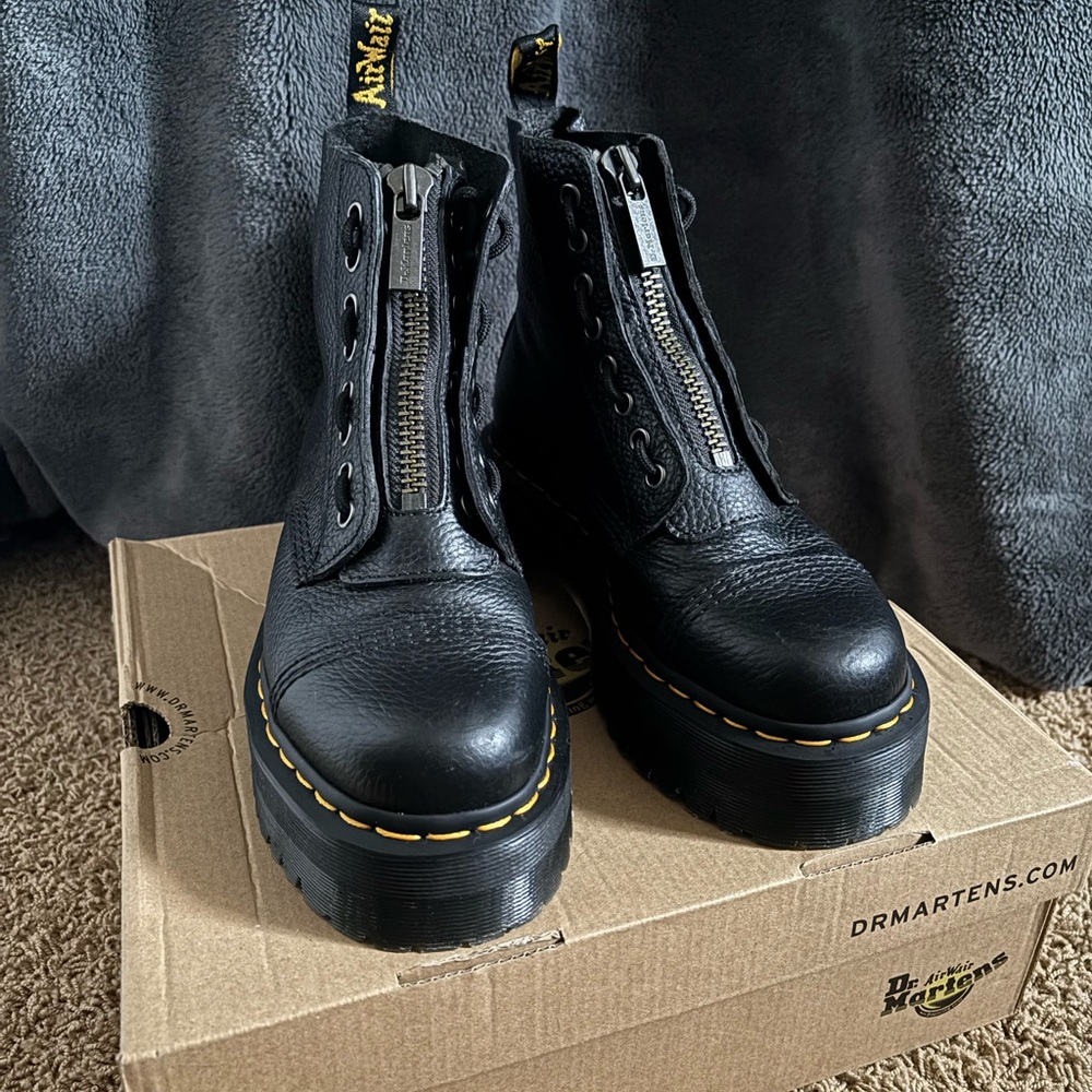 Dr. Martens Sinclair Boots